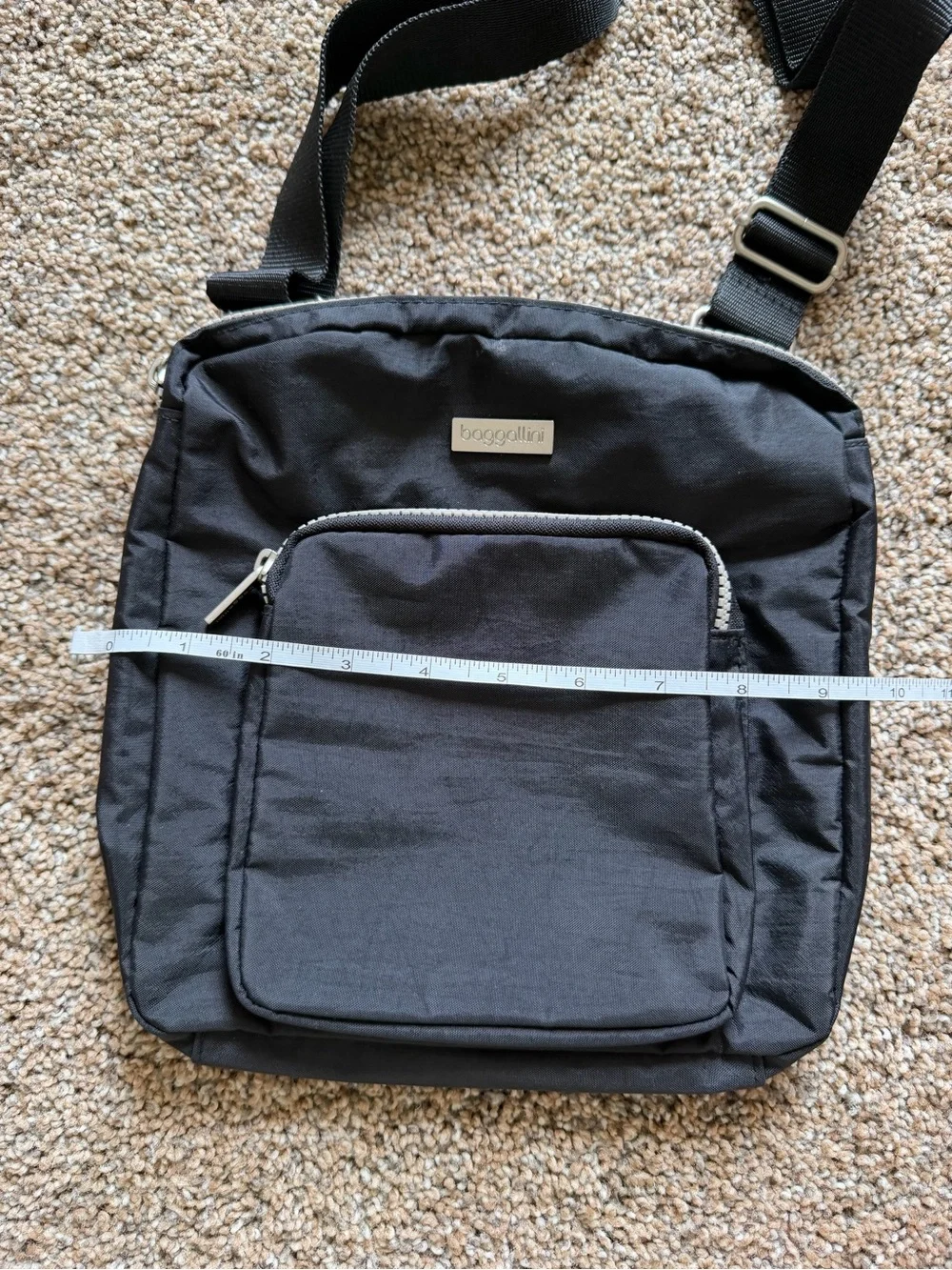 BAGGALLINI Black & Silver Nylon Zippered Crossbody Shoulder Bag
